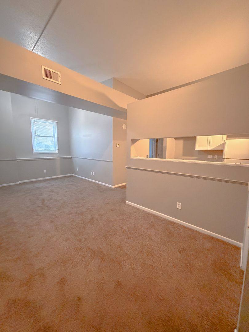 Apartment for rent at 1012 S 24th St, Omaha, NE 68108