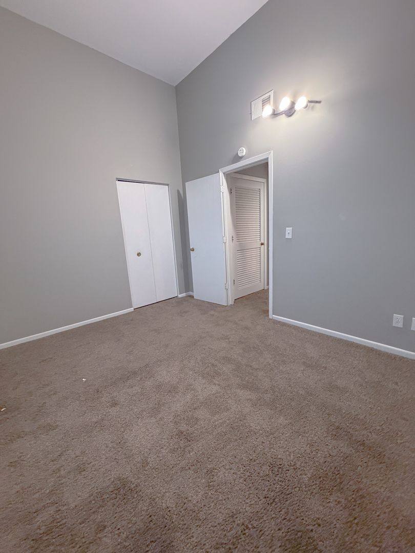 Apartment for rent at 1012 S 24th St, Omaha, NE 68108