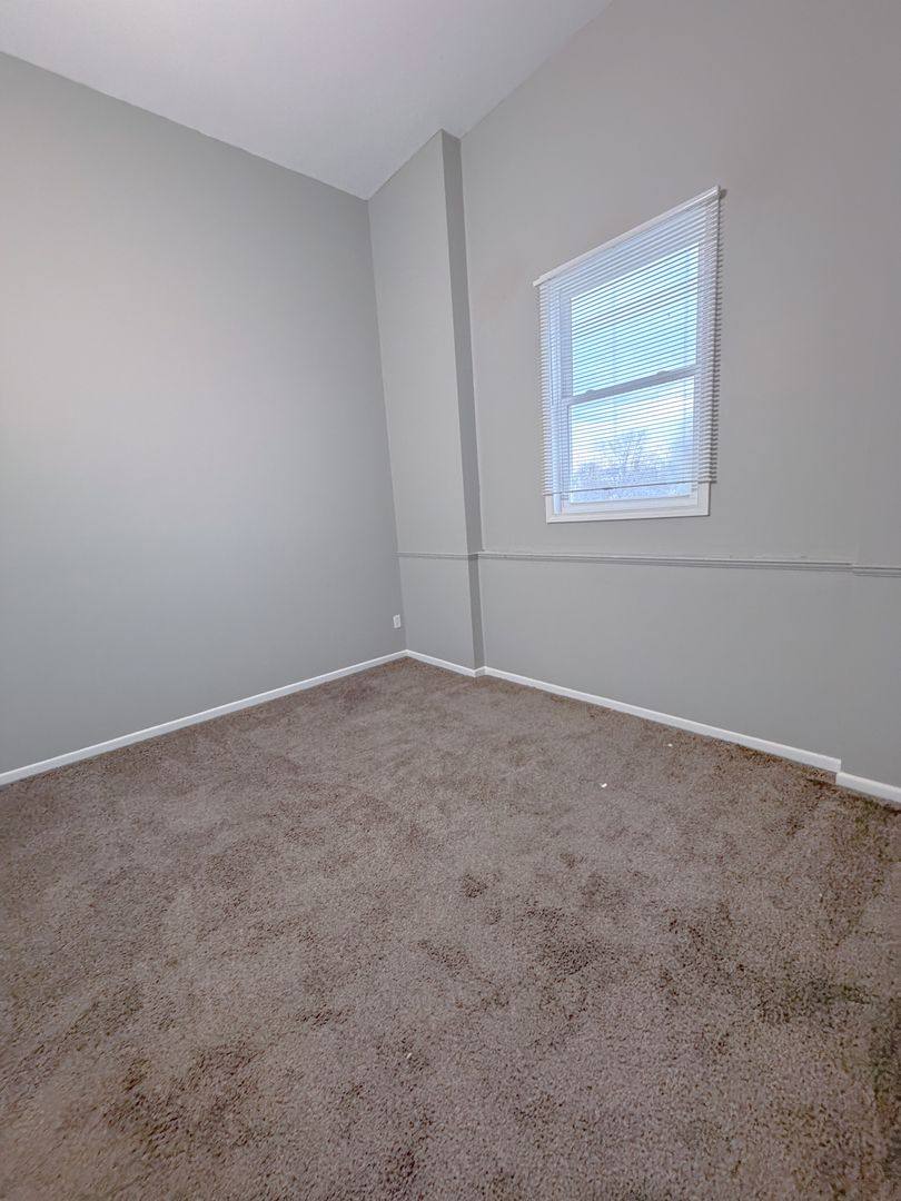Apartment for rent at 1012 S 24th St, Omaha, NE 68108
