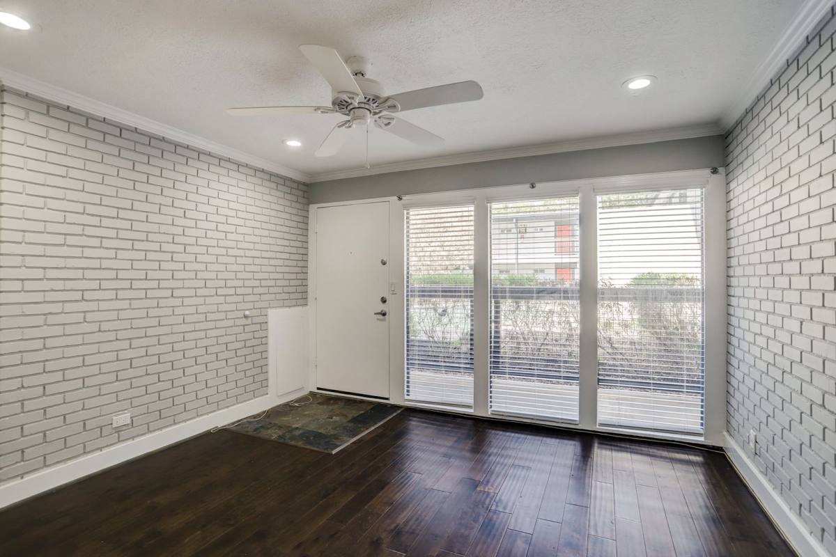 Apartment for rent at 1501 Hyde Park, Houston, TX 77006