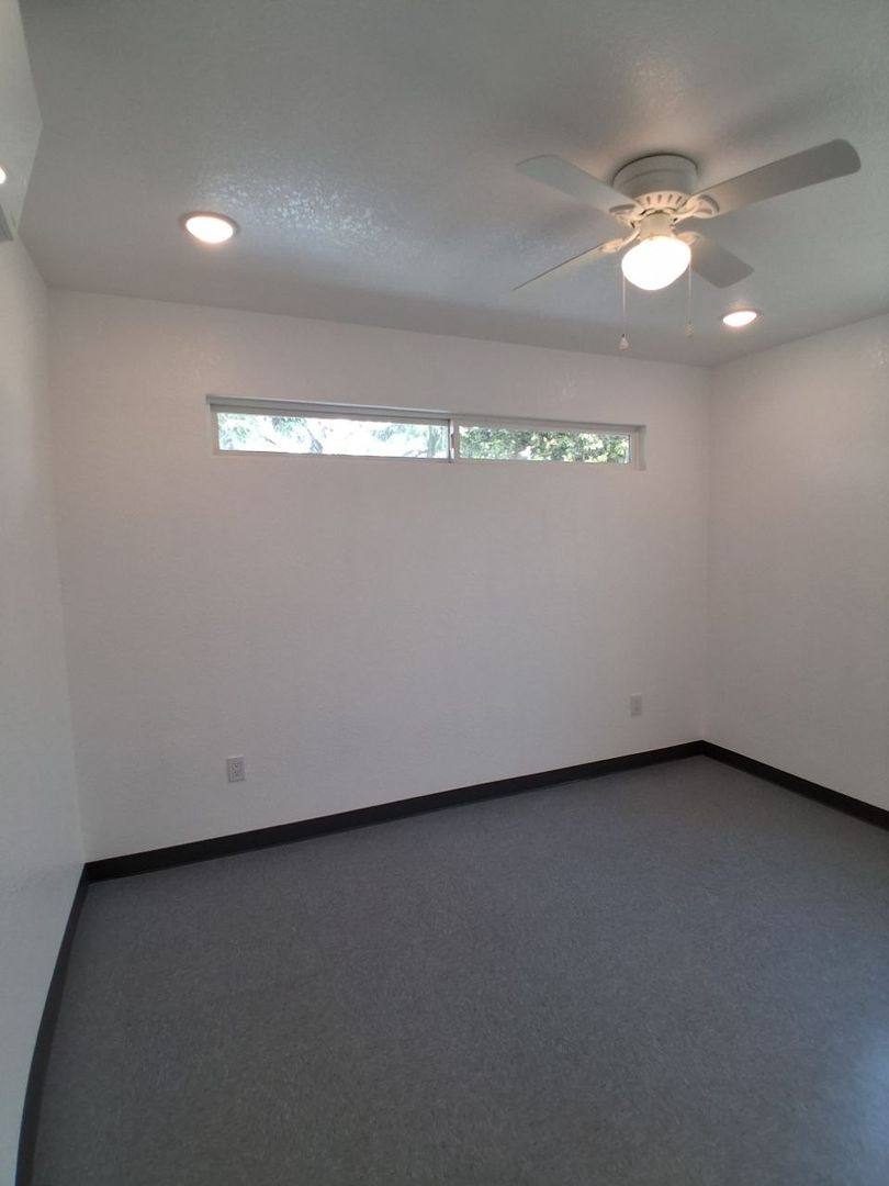 Apartment for rent at 4864 E University Ave, Fresno, CA 93703