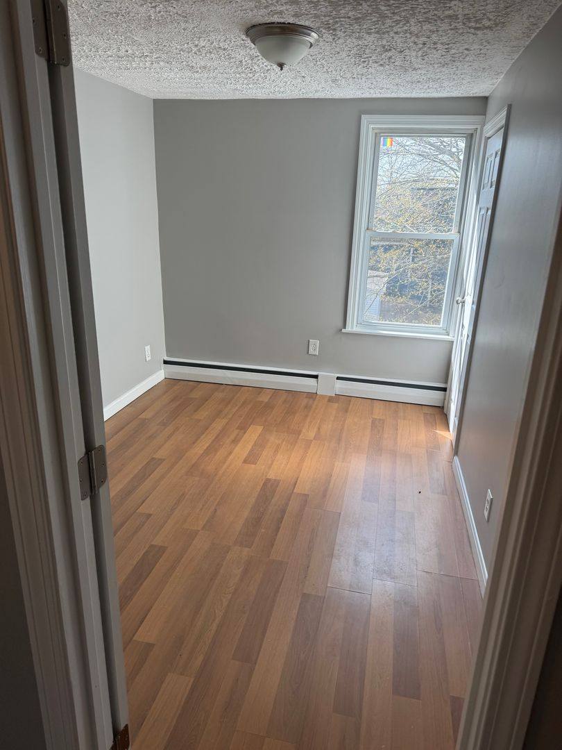 Apartment for rent at 16 Maple St, Derry, NH 03038