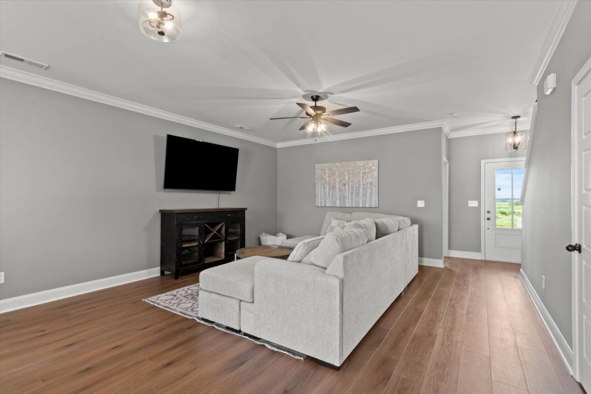 Townhouse for rent at 169 Susan Lynn Dr, Hazel Green, AL 35750