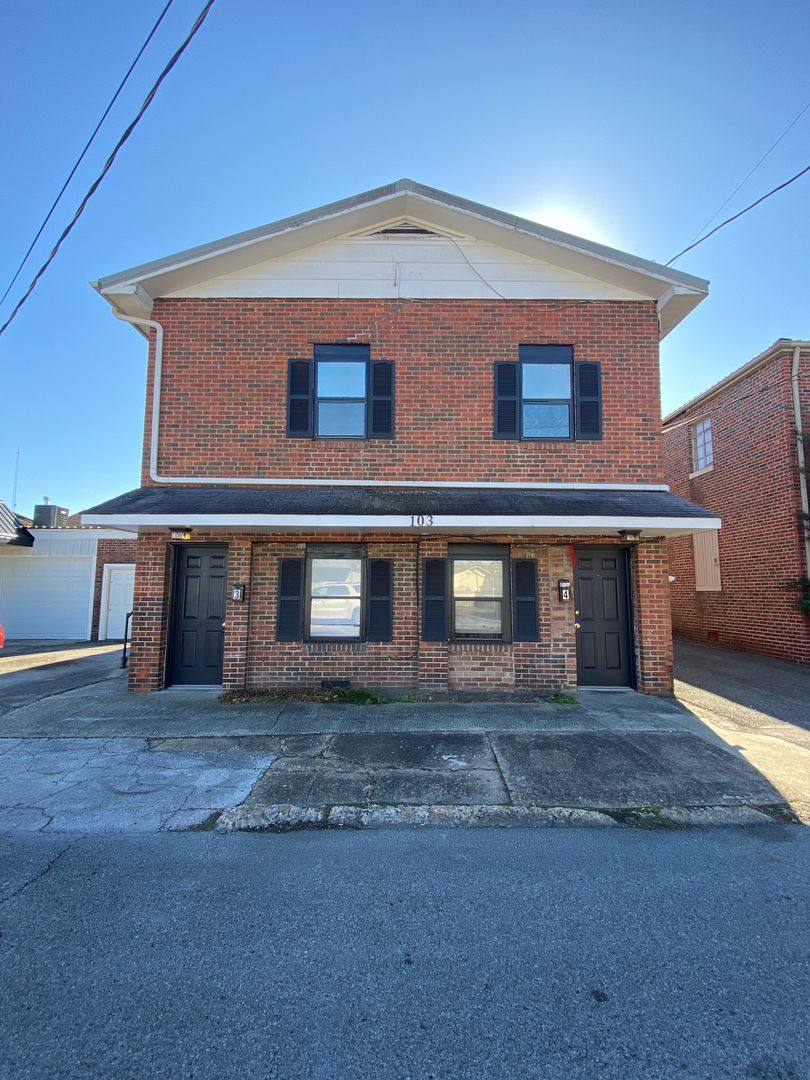 Apartment for rent at 103 W 6th St, Corbin, KY 40701