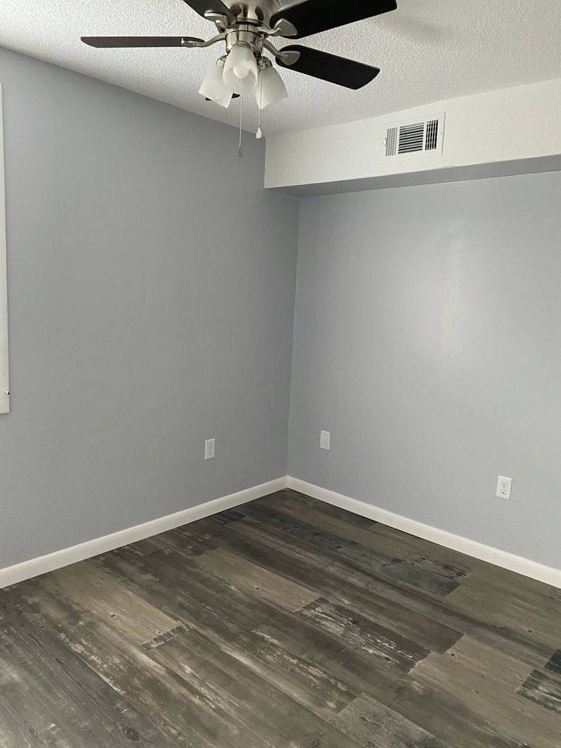 Apartment for rent at 103 W 6th St, Corbin, KY 40701