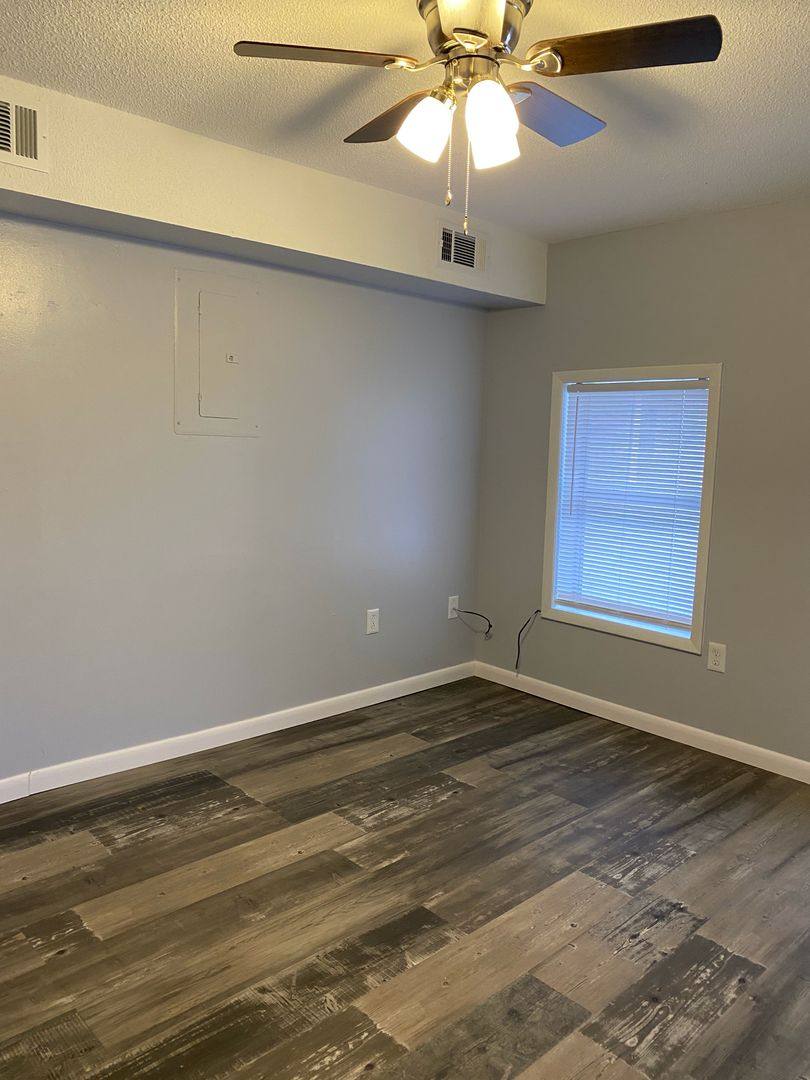 Apartment for rent at 103 W 6th St, Corbin, KY 40701