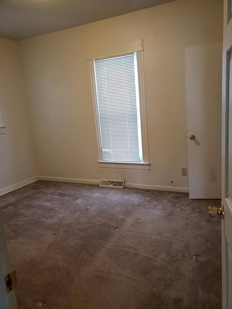 Apartment for rent at 1724-17245 E Orange, Waterloo, IA 50702