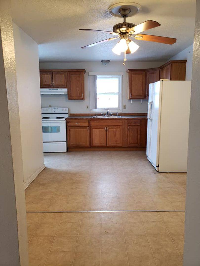 Apartment for rent at 1724-17245 E Orange, Waterloo, IA 50702