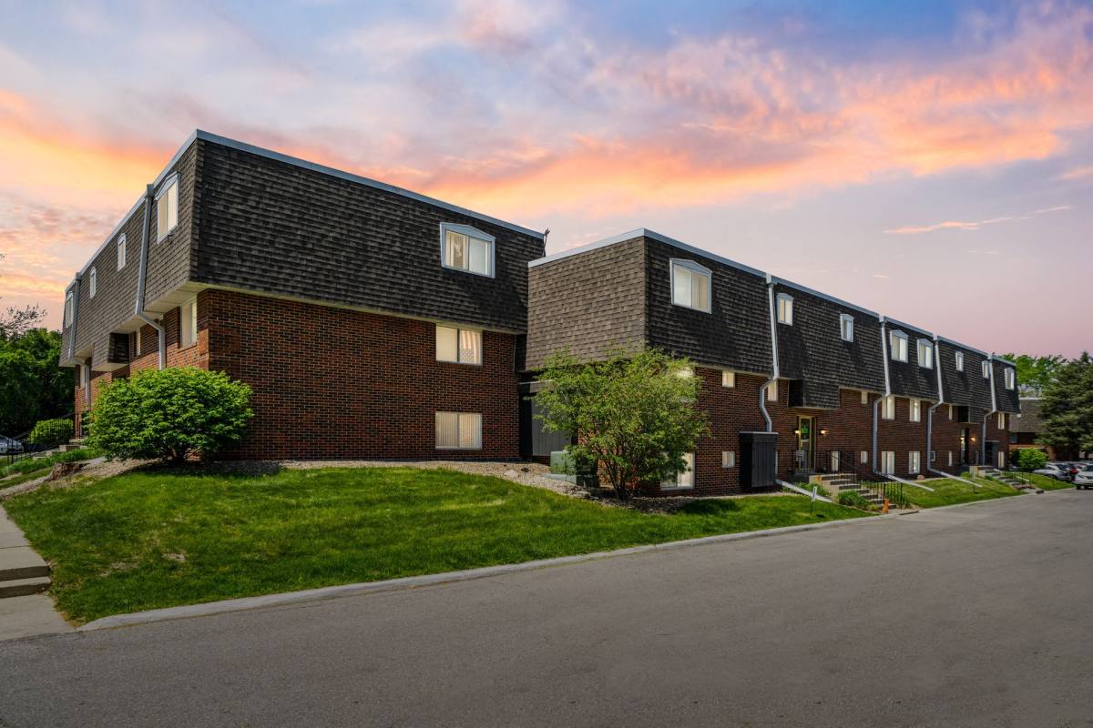 Apartment for rent at 1141 Lantern Square, Waterloo, IA 50701