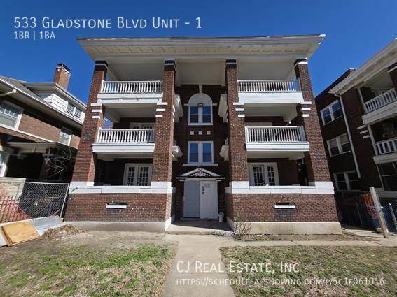 Apartment for rent at 533 Gladstone Blvd, Kansas City, MO 64124