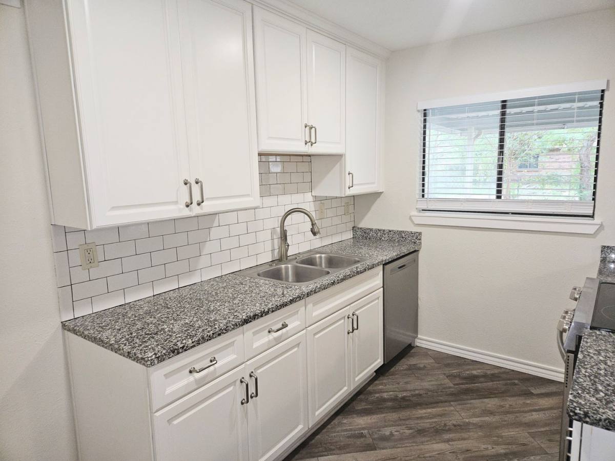 House for rent at 6908 Sunflower Circle N, Fort Worth, TX 76120