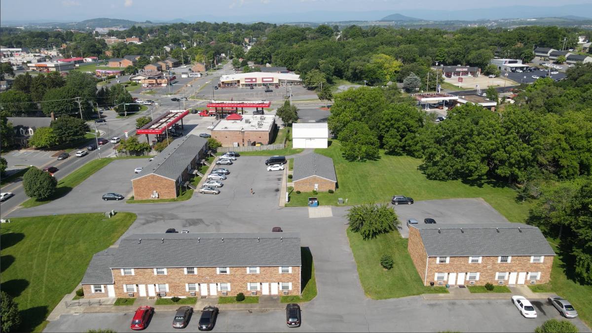 Apartment for rent at 946 Vine St, Harrisonburg, VA 22802