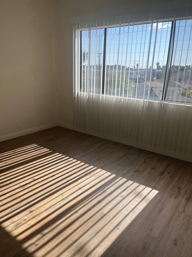 Apartment for rent at 4643 W 118th St, Hawthorne, CA 90250