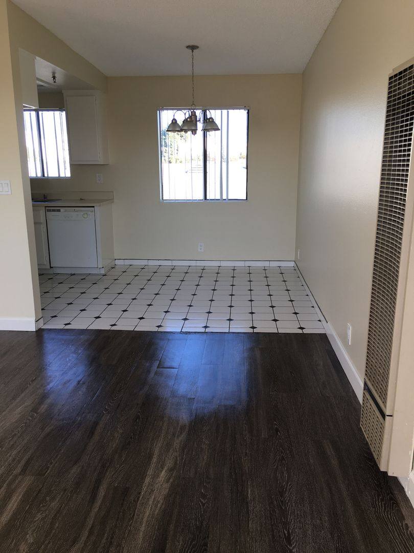 Apartment for rent at 4643 W 118th St, Hawthorne, CA 90250