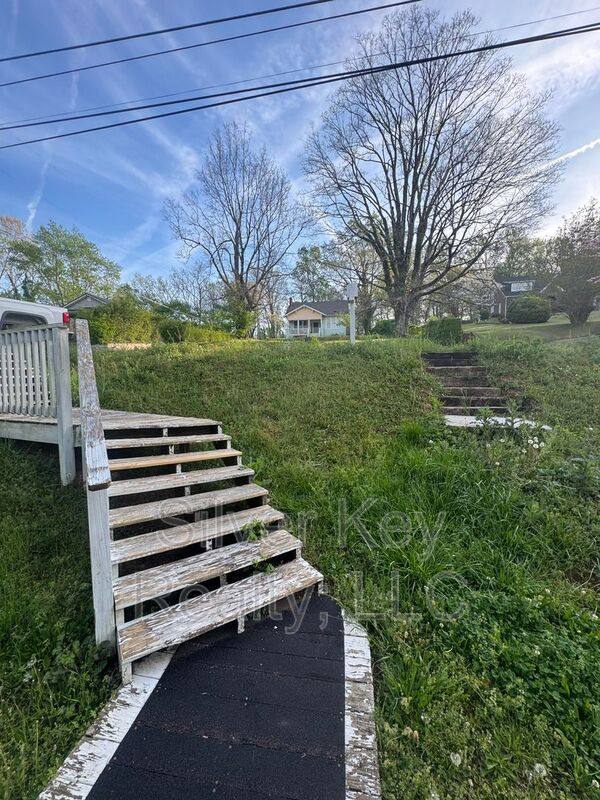 House for rent at 212 S Jackson St, Athens, TN 37303