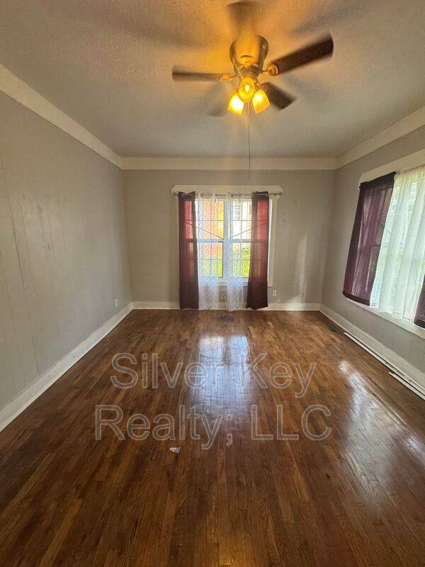 House for rent at 212 S Jackson St, Athens, TN 37303