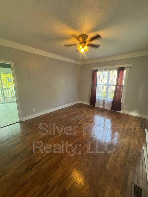 House for rent at 212 S Jackson St, Athens, TN 37303