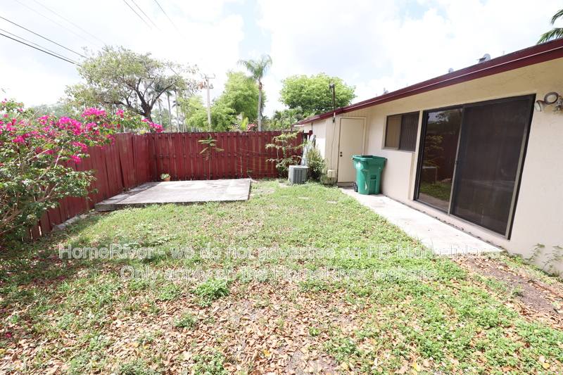 Townhouse for rent at 15344 SW 71st Lane, Miami, FL 33193