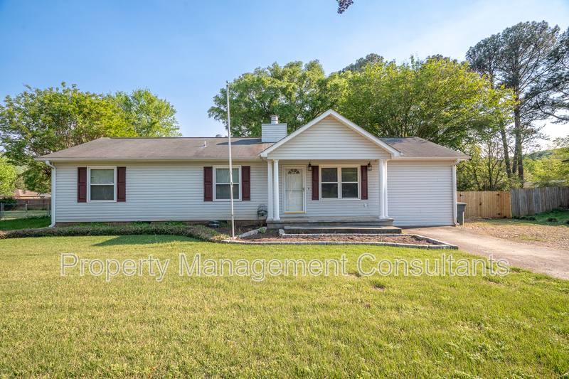 House for rent at 912 Mountain Gap Rd SE, Huntsville, AL 35803