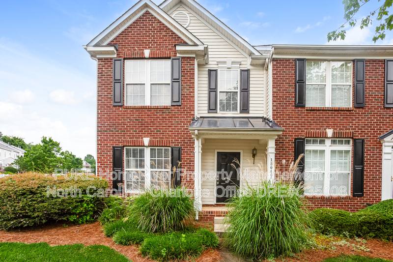 Townhouse for rent at 18040 Delmas Dr, Cornelius, NC 28031