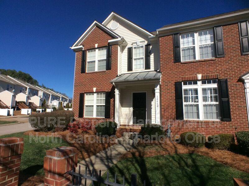 Townhouse for rent at 18040 Delmas Dr, Cornelius, NC 28031