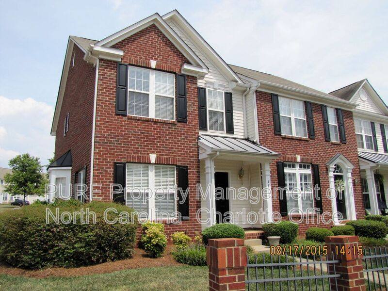 Townhouse for rent at 18040 Delmas Dr, Cornelius, NC 28031