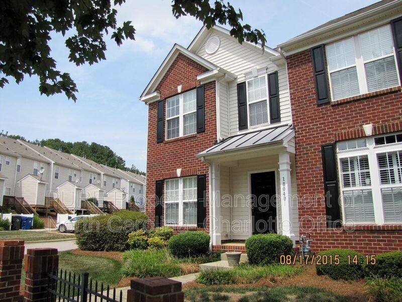 Townhouse for rent at 18040 Delmas Dr, Cornelius, NC 28031