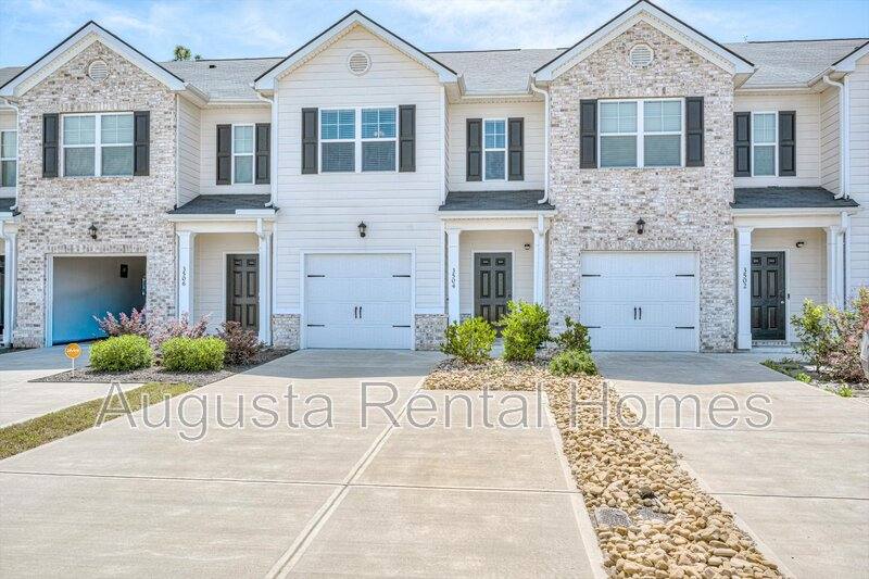 Townhouse for rent at 3504 Firestone Dr, Hephzibah, GA 30815