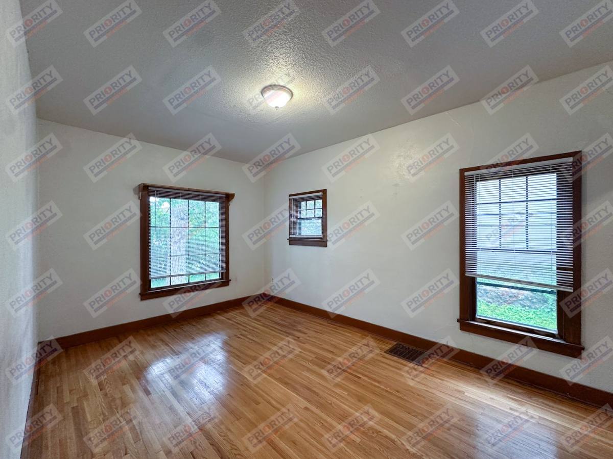 House for rent at 402 S Warren Ave, Gillette, WY 82716
