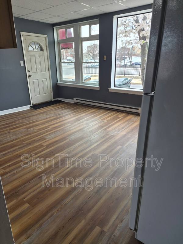 Apartment for rent at 66 W Church St, Hagerstown, MD 21740