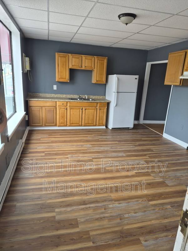 Apartment for rent at 66 W Church St, Hagerstown, MD 21740