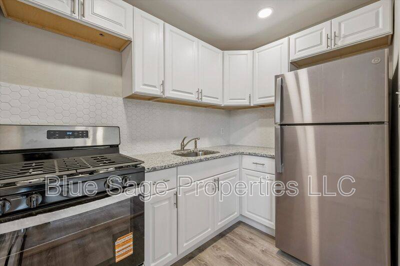 Condo for rent at 100 E Glenolden Ave #R11, Glenolden, PA 19036