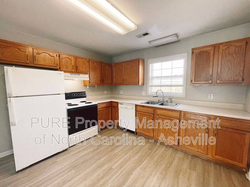 Apartment for rent at 143 Carrion Lane, Candler, NC 28715