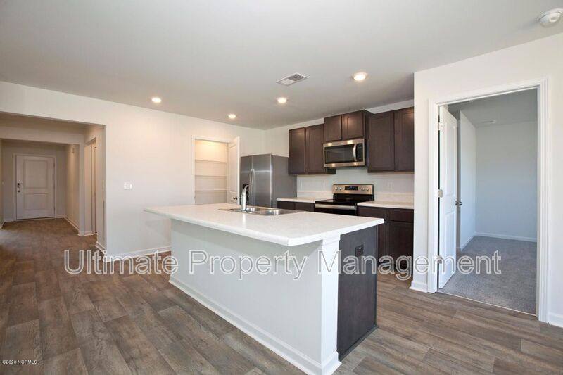 House for rent at 585 Draymore Dr, Leland, NC 28451