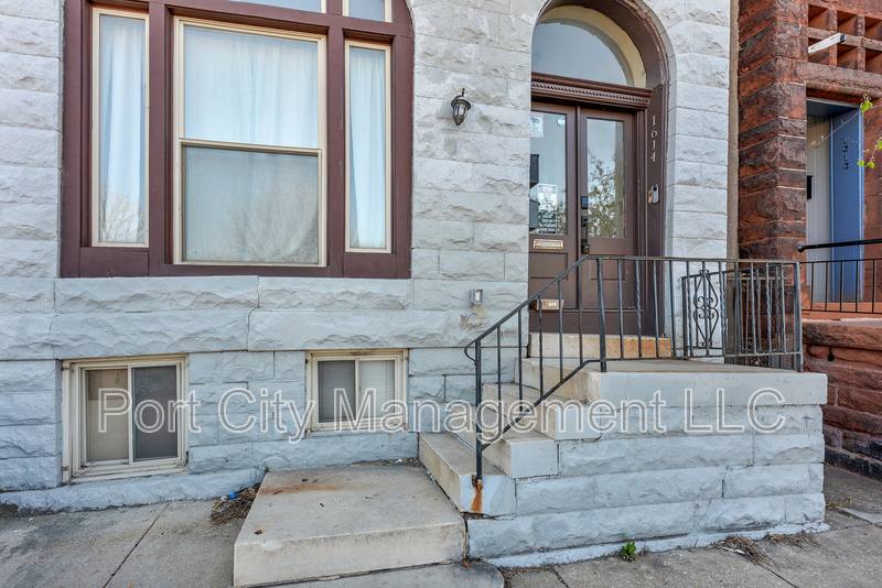 Townhouse for rent at 1614 McCulloh St #1, Baltimore, MD 21217