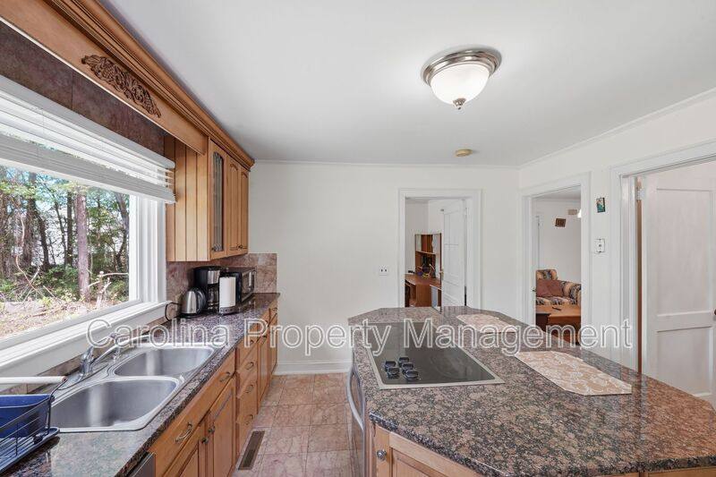 House for rent at 3120 Baucom Rd, Charlotte, NC 28269
