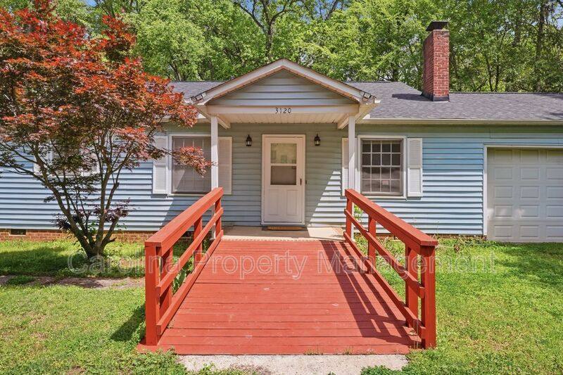 House for rent at 3120 Baucom Rd, Charlotte, NC 28269