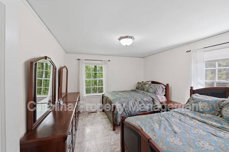 House for rent at 3120 Baucom Rd, Charlotte, NC 28269