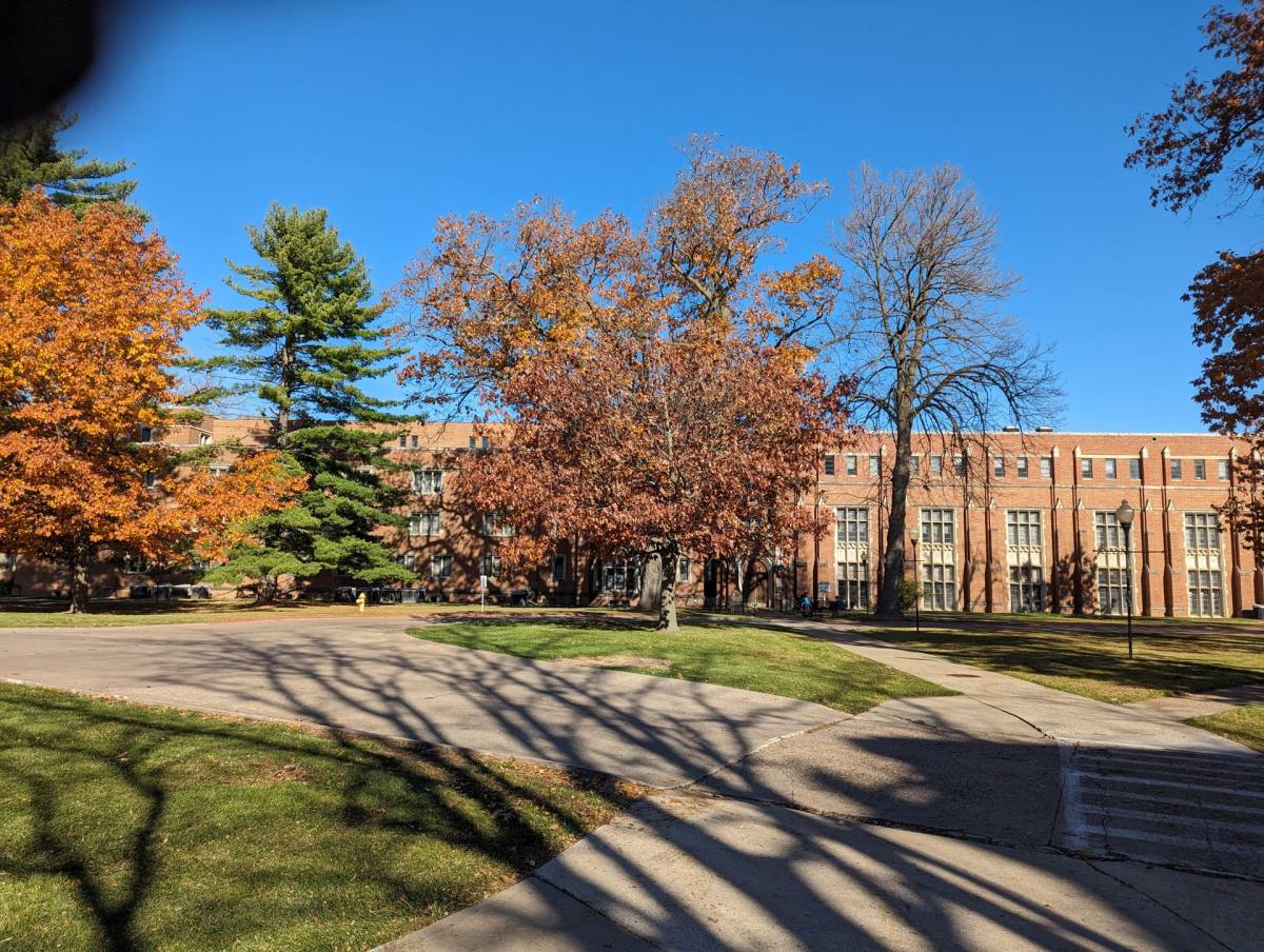 Apartment for rent at 1607 W 12th St, Davenport, IA 52804