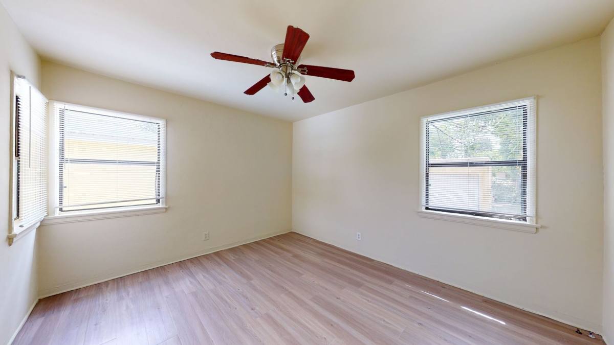 Apartment for rent at 2008 - 2010 W Victory Blvd, Burbank, CA 91507