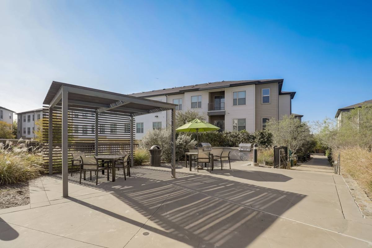 Apartment for rent at 8997 Vantage Point Dr, Dallas, TX 75243