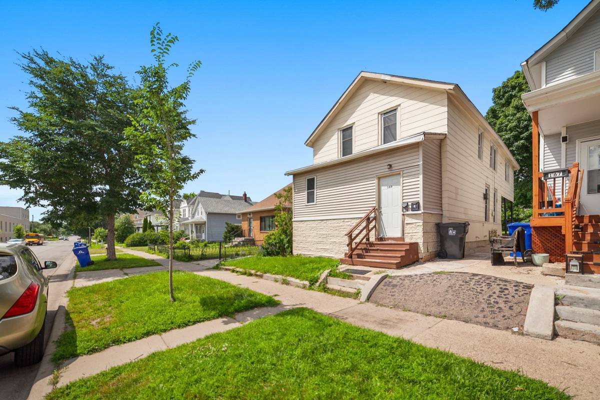 Apartment for rent at 169 Sherburne, Saint Paul, MN 55103