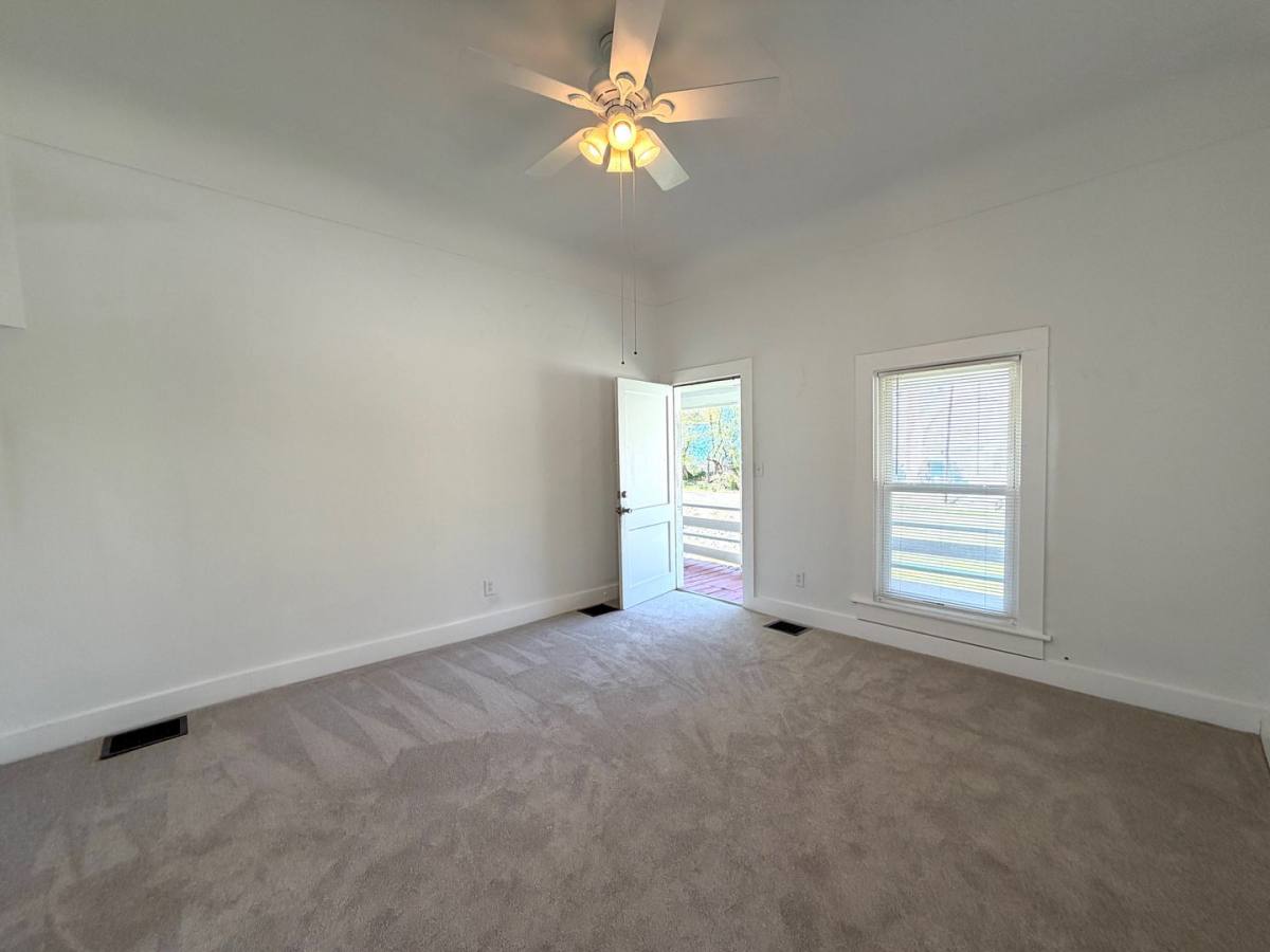 Apartment for rent at 12 Long St, Asheville, NC 28804
