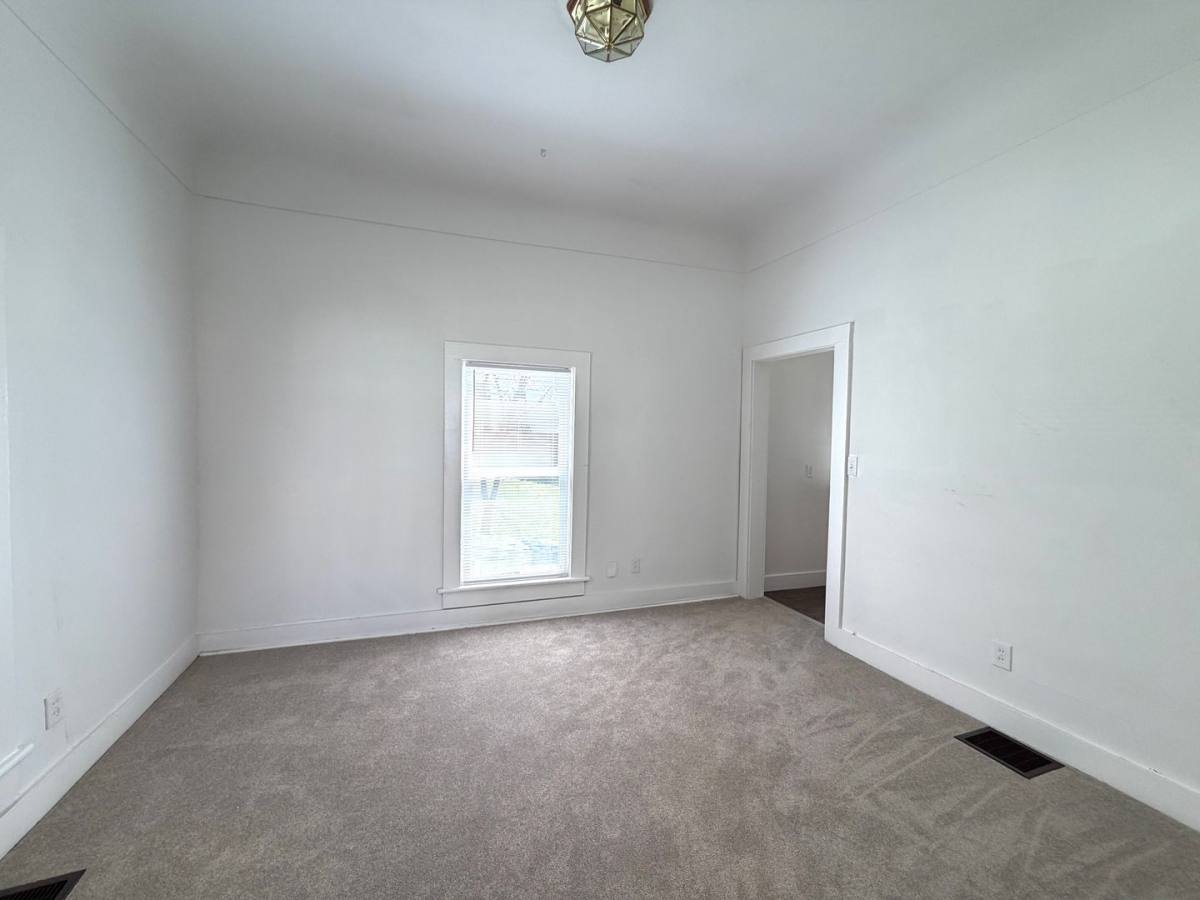 Apartment for rent at 12 Long St, Asheville, NC 28804