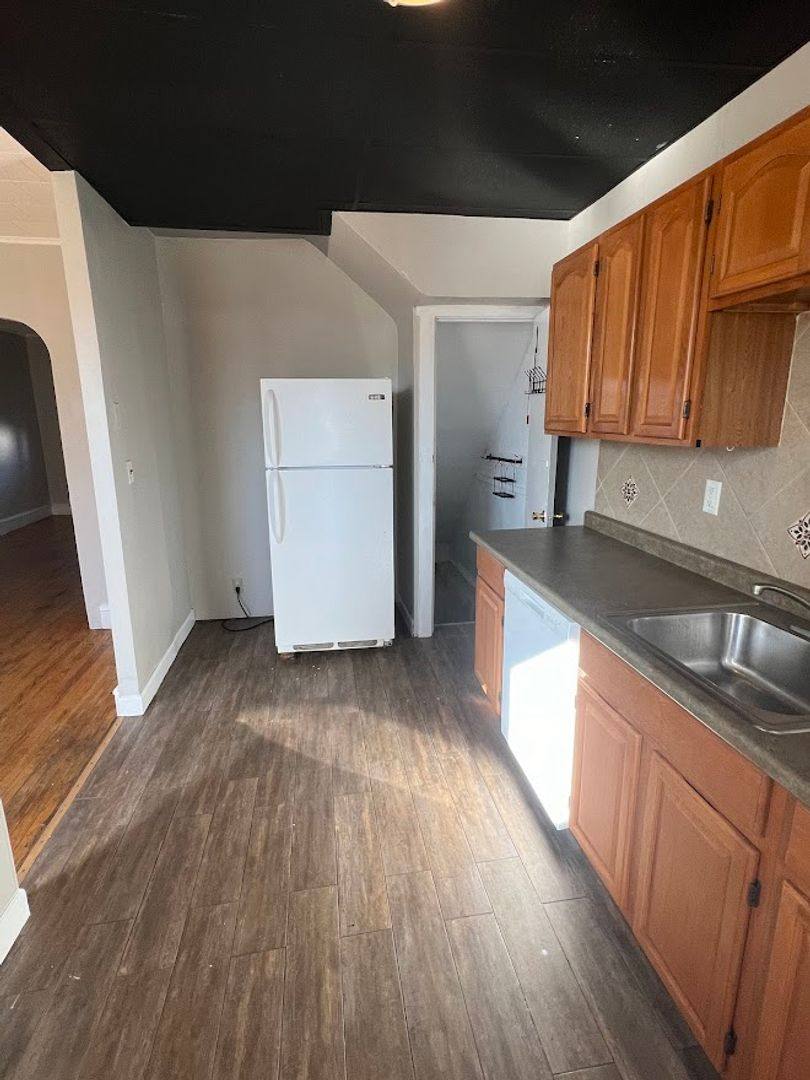 House for rent at 109 S 5th Ave, Reading, PA 19611