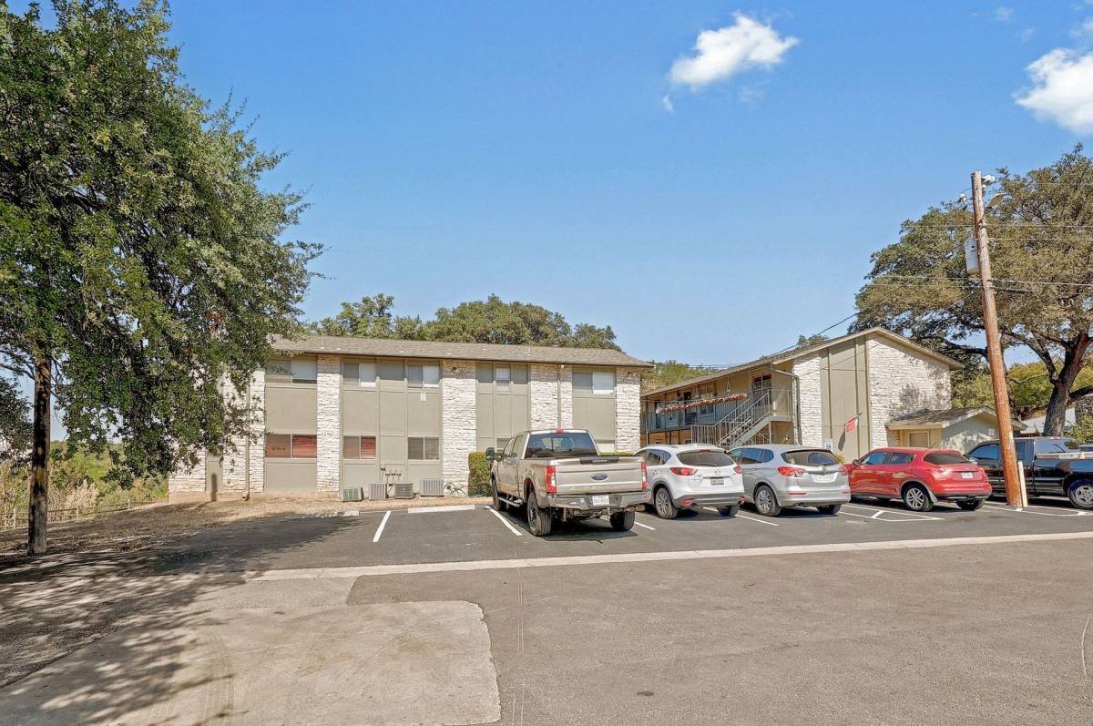 Apartment for rent at 509 Cedar Dr, Georgetown, TX 78628