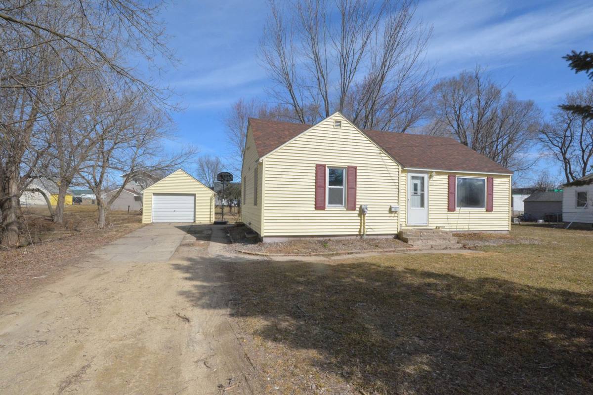 House for rent at 1306 9th Ave SW, Austin, MN 55912