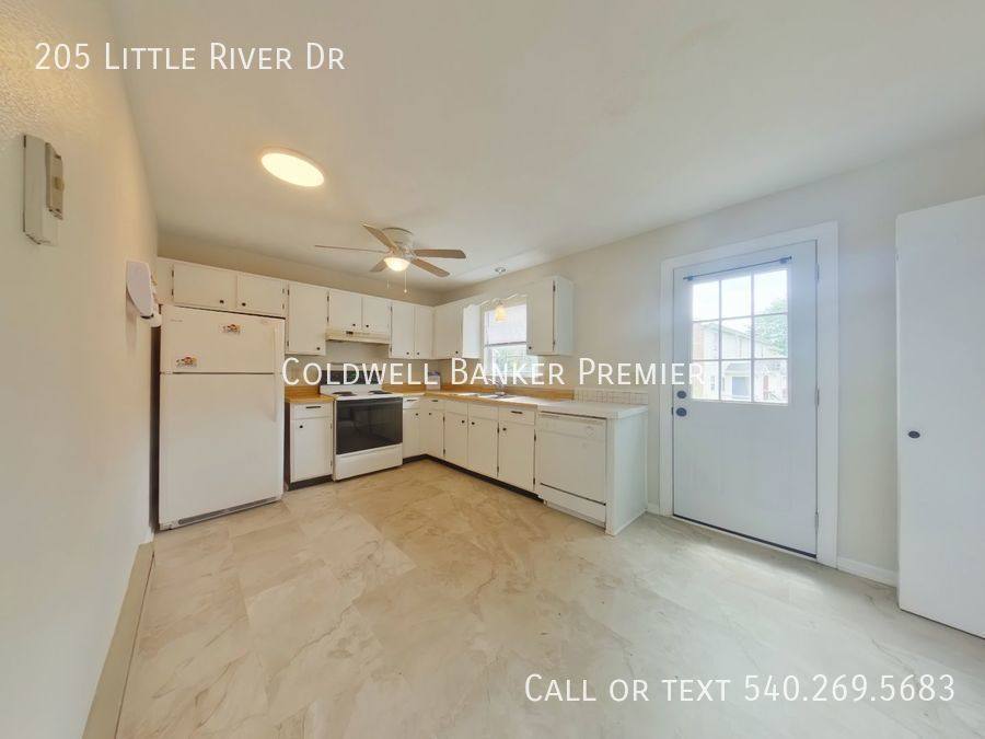Townhouse for rent at 205 Little River Dr, Winchester, VA 22601