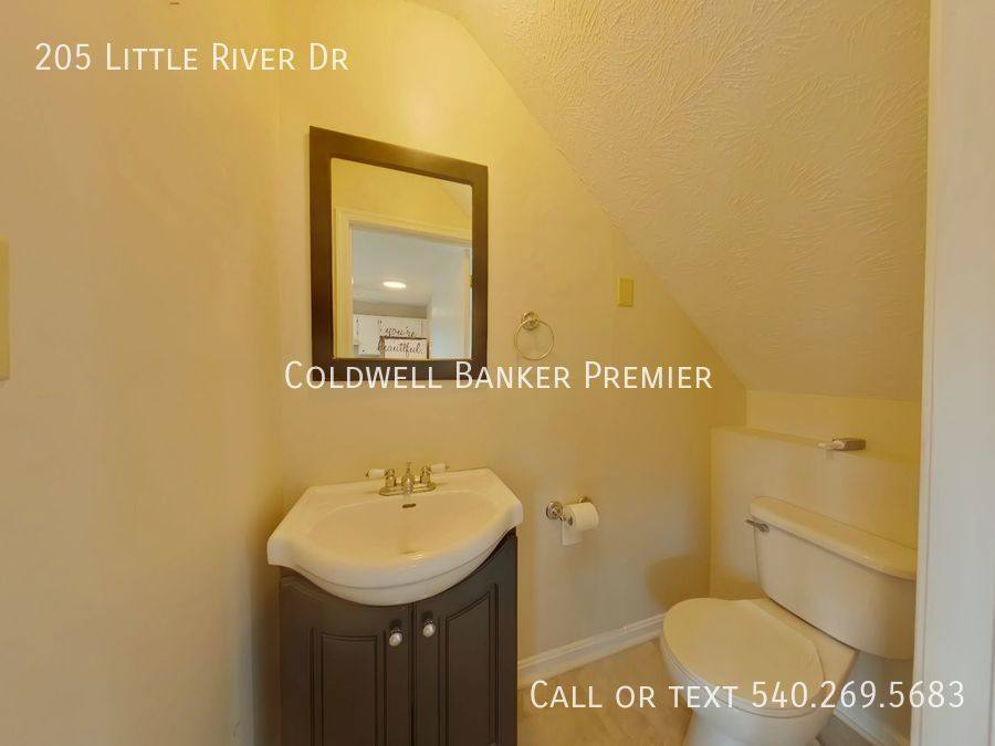 Townhouse for rent at 205 Little River Dr, Winchester, VA 22601