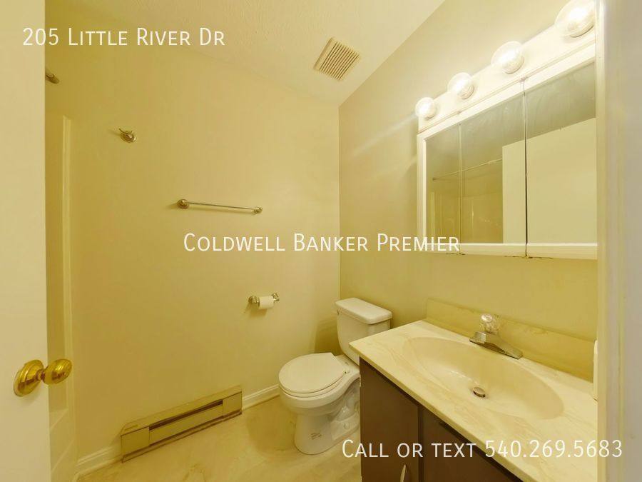 Townhouse for rent at 205 Little River Dr, Winchester, VA 22601